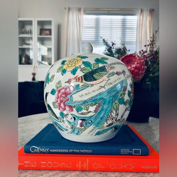 20th Century Vintage Chinese Paradise Birds Hand Painted Porcelain Melon Jar | - Picture 3 of 8